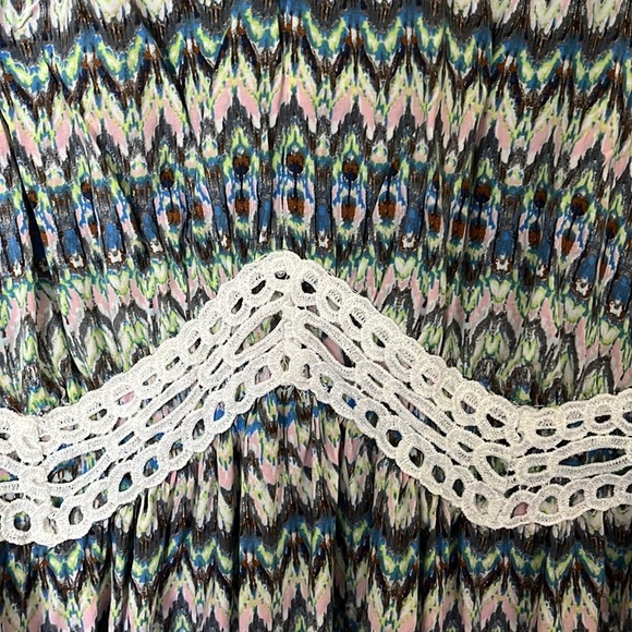 Victoria’s Secret Tunic V-neck Cover-up with Bell Sleeves Lace Trim Size Small - Picture 4 of 7